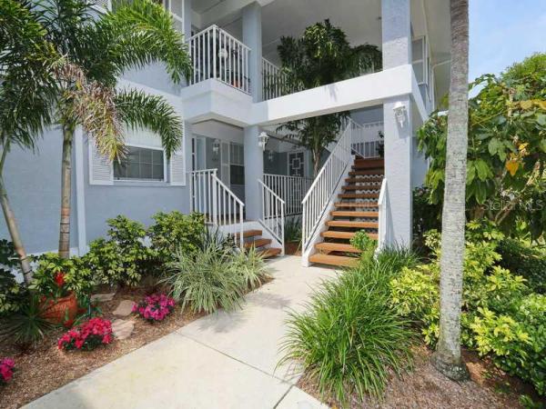 EDGEWATER POINTE AT PERICO BAY CLUB SEC II CONDO