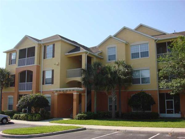 HORIZONS AT VISTA LAKES CONDO