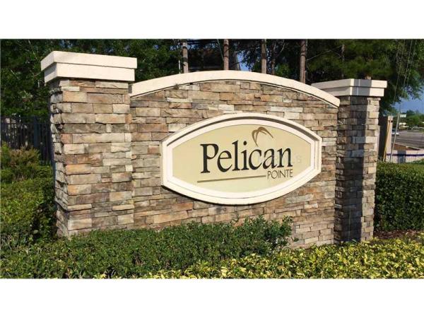 TOWNHOMES AT PELICAN POINTE