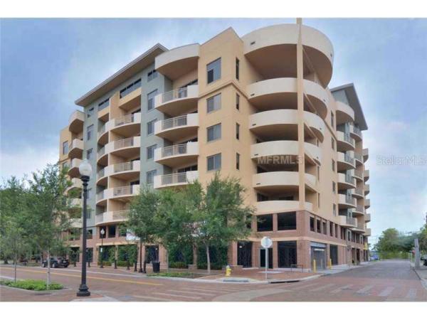 RESIDENCES OF FRANKLIN STREET