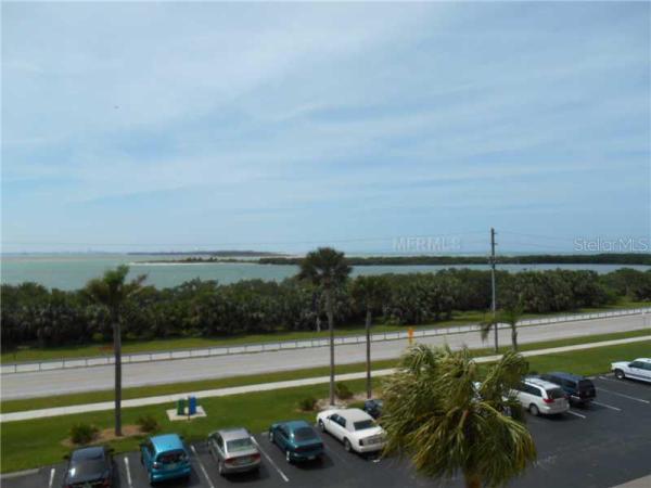 ROYAL STEWART ARMS 5 CONDO