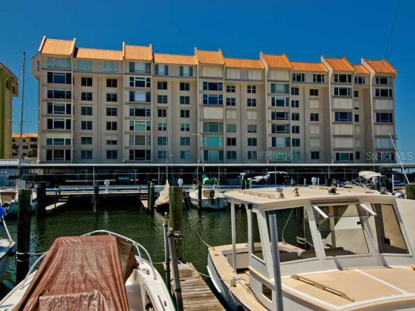 EDGEWATER ARMS 4TH CONDO