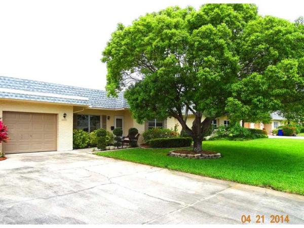 SEMINOLE ON THE GREEN VILLAS UNIT 4 SOUTH CONDO