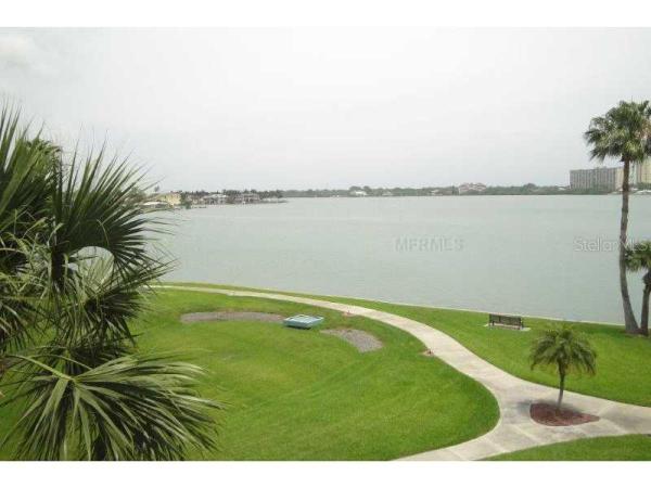 CORAL POINTE AT HARBOURSIDE CONDO