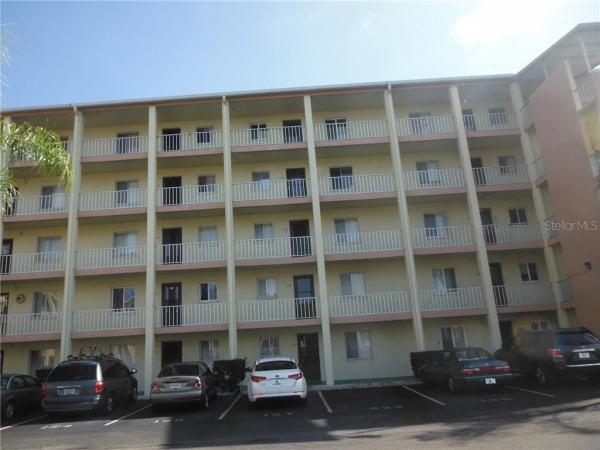 BAYSHORE ON THE LAKE CONDO APTS