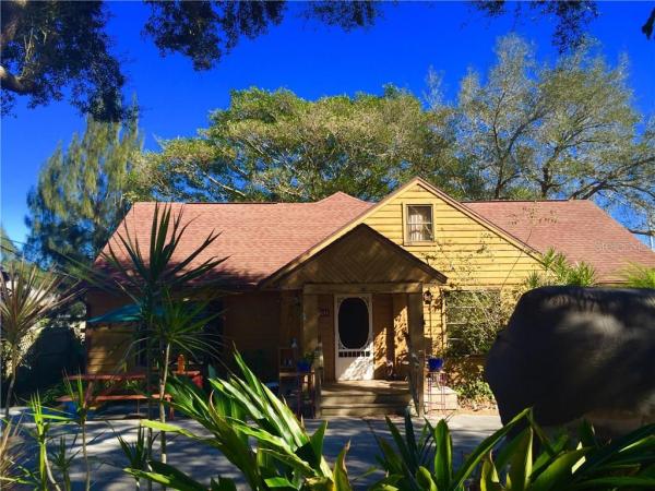 HOLIDAY HEIGHTS AREA