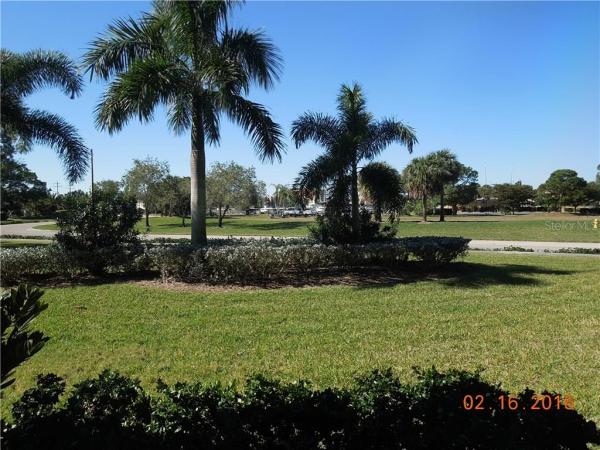 COMMODORE CLUB CONDO