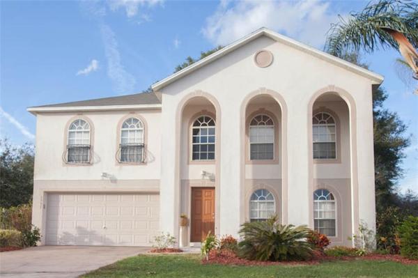 MASCOTTE DUKES LAKE PH 03