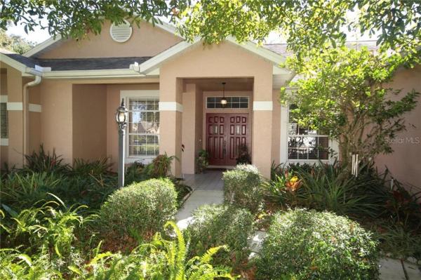 HUNTERS STAND AT CARILLON