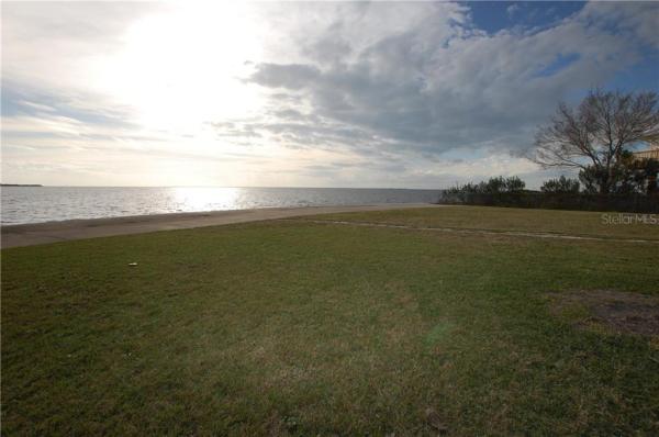 BAILEYS BLUFF ESTATES