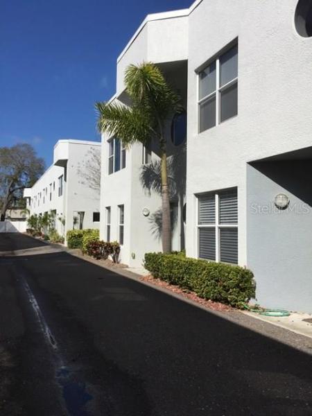 CENTRAL 16TH URBAN HOMES