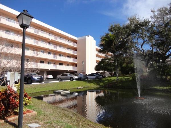 HARBOR GREENS AT YACHT CLUB ESTATES