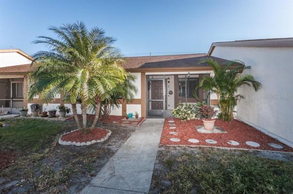 VILLAS OF BEACON GROVES