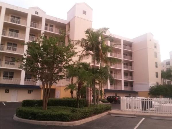 COUNTRY CLUB CONDO AT EAST BAY