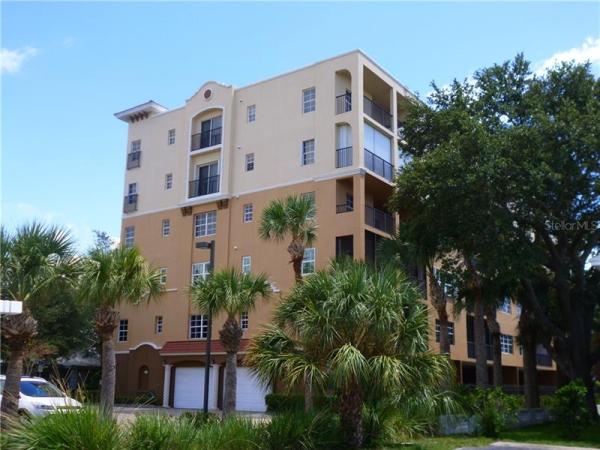 VISTAS OF BELLEAIR CONDO