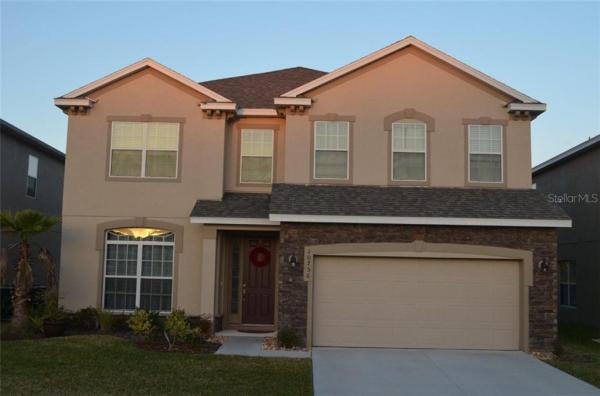 POINTE AT HUNTERS CREEK