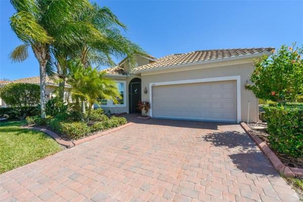 CASCADES AT SARASOTA PH V