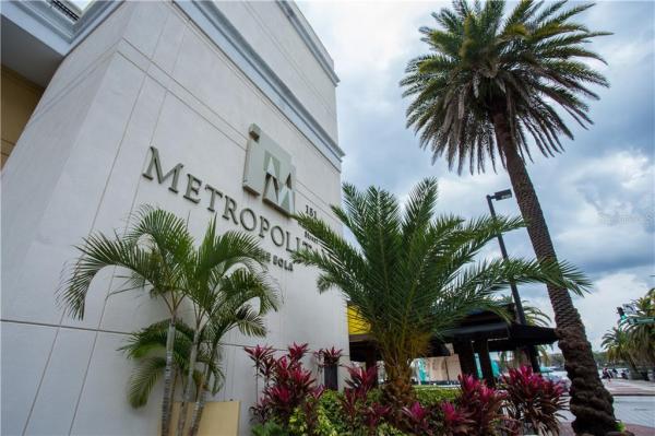 METROPOLITAN/LK EOLA