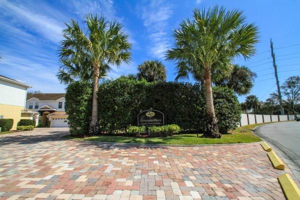 ESTANCIA PLACE TWNHMS