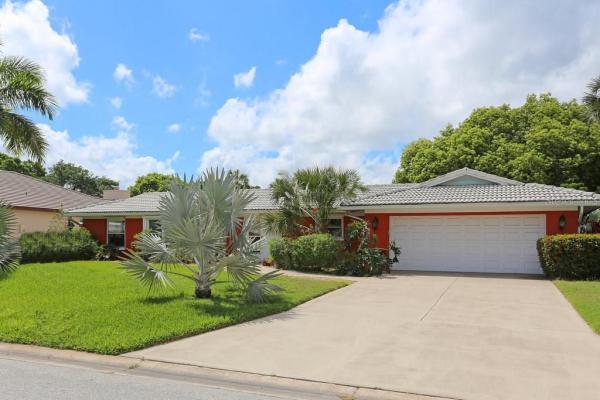 FORST LAKES COUNTRY CLUB ESTATES