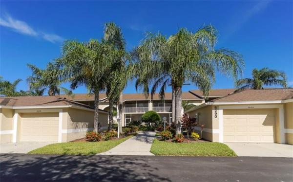 HERITAGE OAKS VERANDA 8