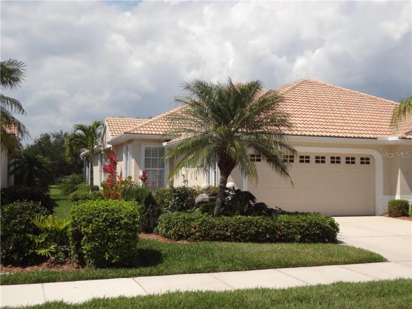 PELICAN POINTE GOLF & COUNTRY CLUB