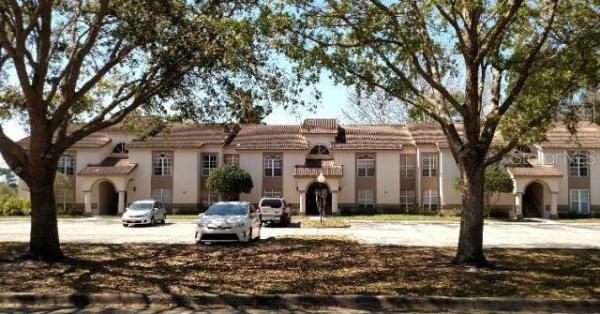 TOWNES SOUTHGATE CONDO PH G