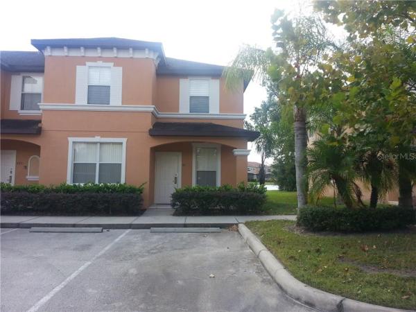 REGAL OAKS AT OLD TOWN