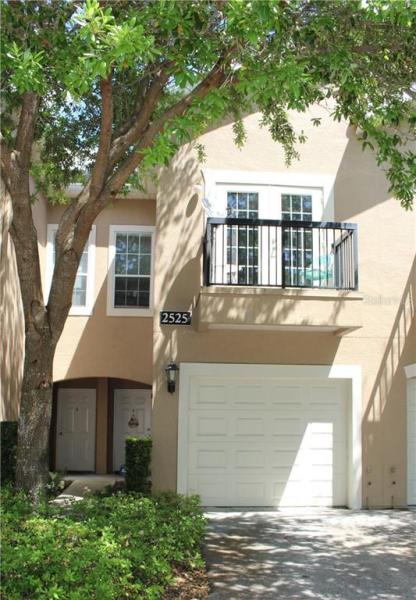 ENCLAVE/OXFORD PLACE