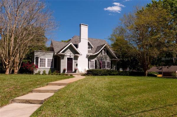 UNIVERSITY TERRACE DELAND