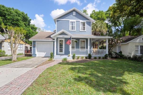 KAROLINA ON KILLARNEY