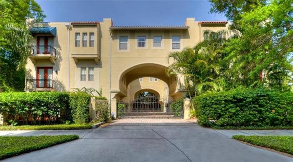 VILLA QUERICA TWNHMS