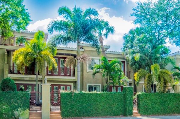 ASBURY PARK VILLAS & TWNHS