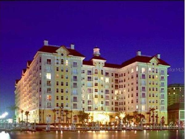 PARKCREST HARBOUR ISLAND CONDO