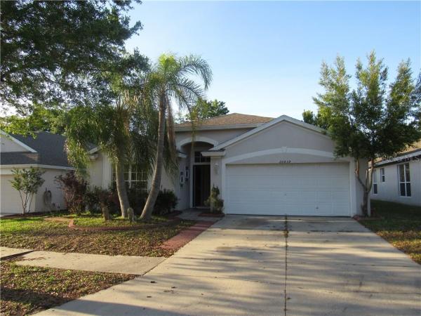 LEXINGTON OAKS VILLAGE 01