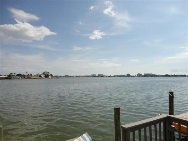 BOCA CIEGA POINT EAST