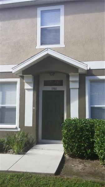 VILLAS AT ESTANCIA CONDO