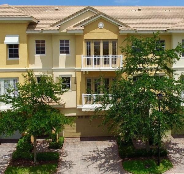 GRANDE OAKS AT HEATHROW