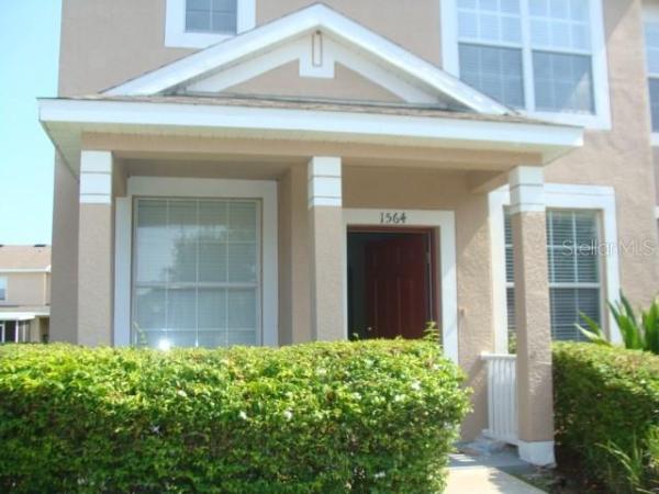 LAKEWOOD RIDGE TOWNHOMES