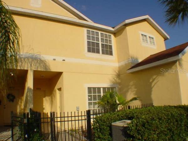 RIVERCREST TWNHMS WEST PH 01