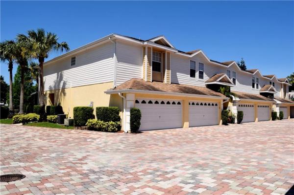 ESTANCIA PLACE TWNHMS