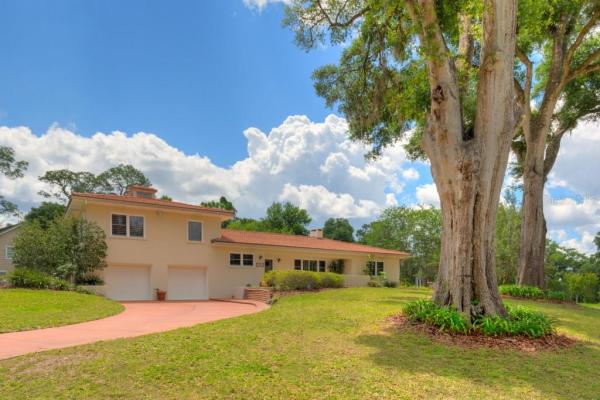 UNIVERSITY TERRACE DELAND