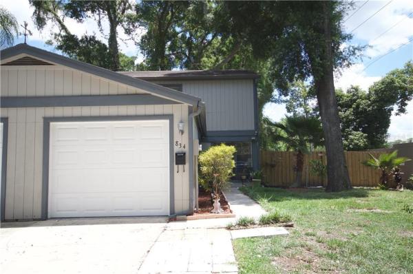 PARK LAKE WOODS CONDO