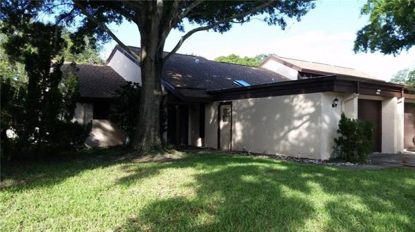 GREEN DOLPHIN PARK CONDO