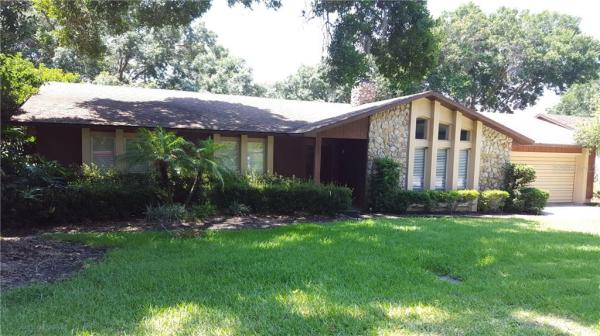 WOODSMERE MANOR FIRST ADD