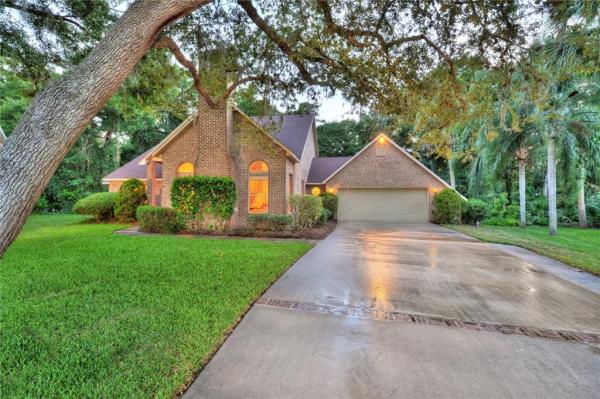 FLY IN SPRUCE CREEK INC UNIT 01