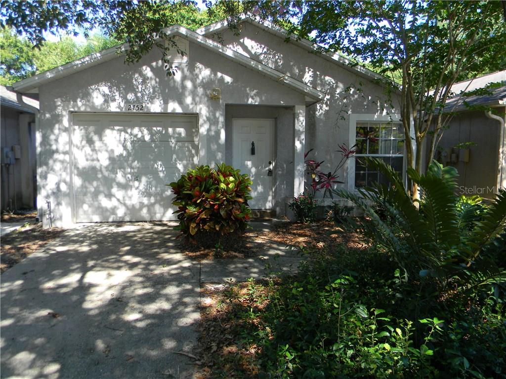 HIDDEN GROVE COURT - фото