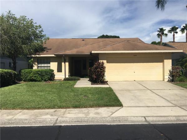 VILLAS ON GREEN A CONDO