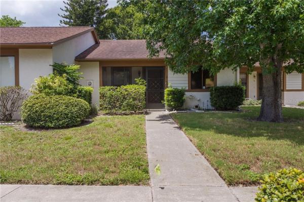 VILLAS OF BEACON GROVES