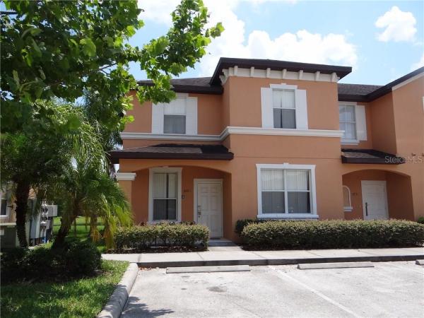 REGAL OAKS AT OLD TOWN